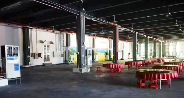 企業(yè)公司飯?zhí)檬程谜w降溫，安裝蒸發(fā)冷省電空調(diào)-立式軸流機(jī)組