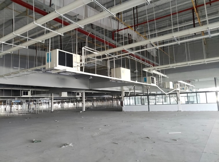 大型制衣工廠車間降溫安裝蒸發(fā)冷省電空調(diào)-臥式軸流機(jī)組