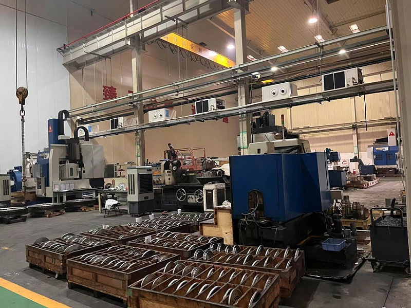 齒輪廠車(chē)間降溫使用工業(yè)蒸發(fā)冷省電空調(diào)，用電量只需傳統(tǒng)空1/6