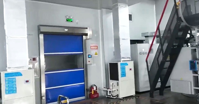 工業廠房區域崗位降溫，安裝星科蒸發冷省電空調-立式管道機